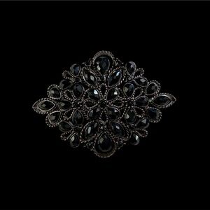 Vintage Black Stones set in Silver Tone Metal Large Brooch, Pin 3" x 2"